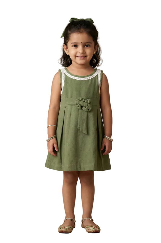 The Sage Garden Pinafore Hampp